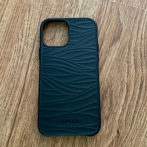 iPhone 12 Pro Lifeproof Wake Case